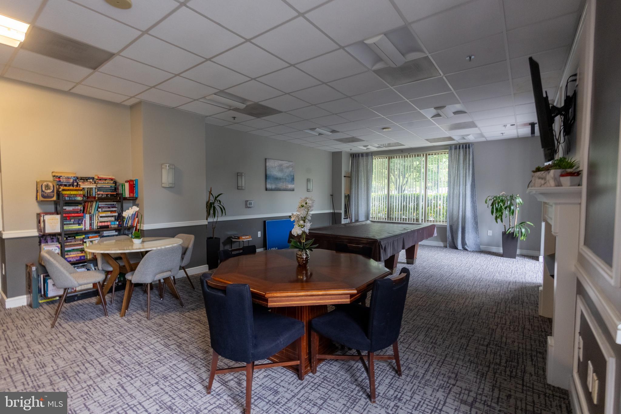 2726 Gallows Road, Unit 1011 Vienna, VA 22180 - Photo 28 of 35