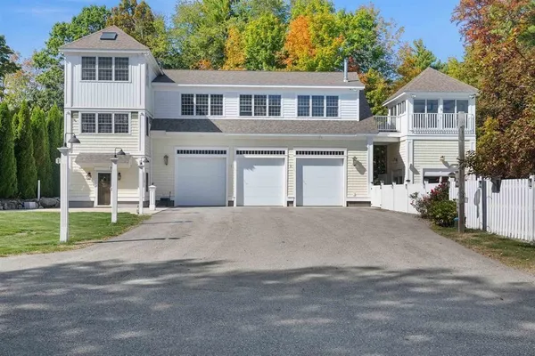 $3,700,000 | 51 Pond Street, Newton, NH 03858