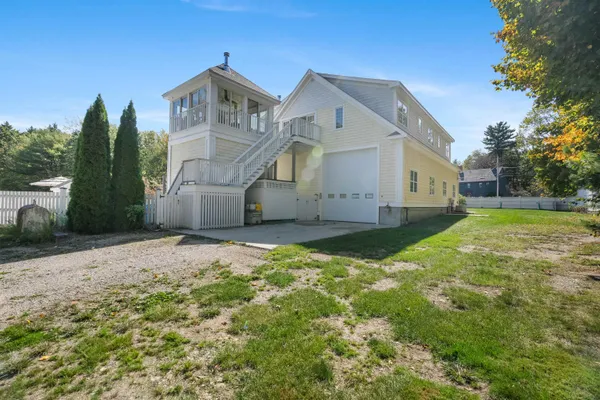 $3,700,000 | 51 Pond Street, Newton, NH 03858