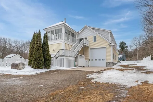 $3,700,000 | 51 Pond Street, Newton, NH 03858