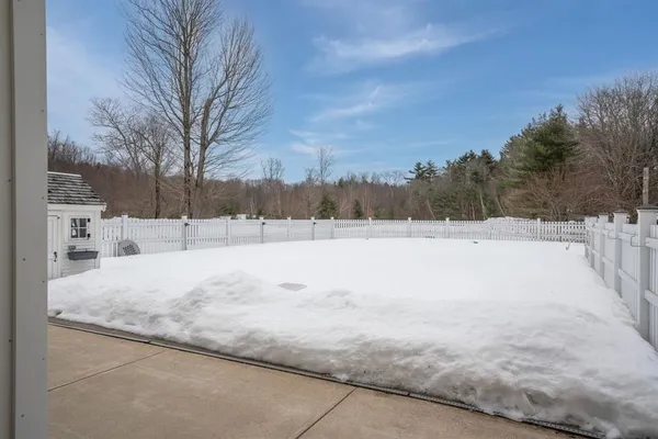 $3,700,000 | 51 Pond Street, Newton, NH 03858