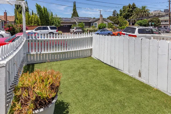 $1,750,000 | 217 Madison Avenue, Redwood City, CA 94061