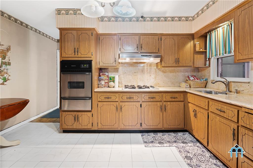 627 68th Street Brooklyn, NY 11220 - Photo 18 of 34