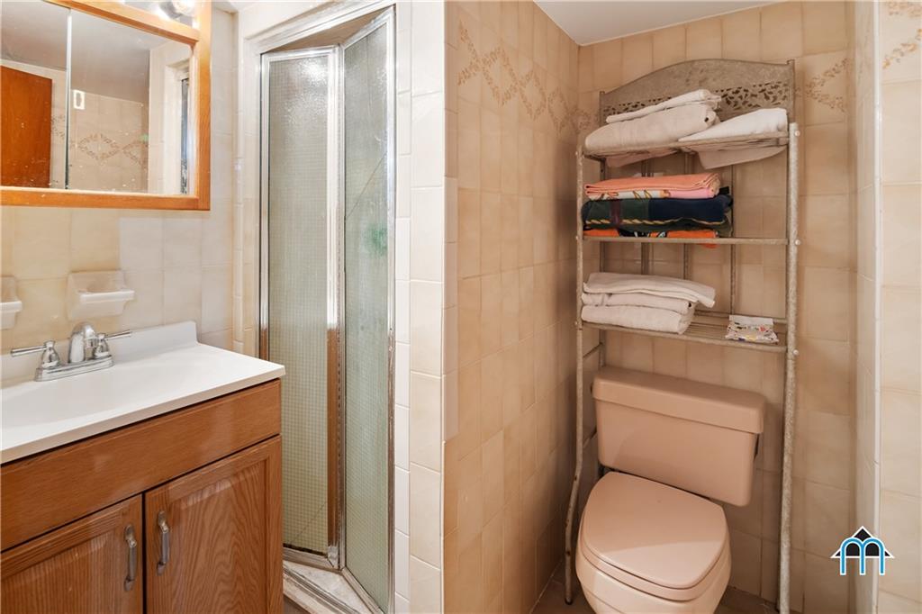 627 68th Street Brooklyn, NY 11220 - Photo 25 of 34