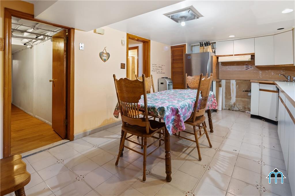 627 68th Street Brooklyn, NY 11220 - Photo 26 of 34