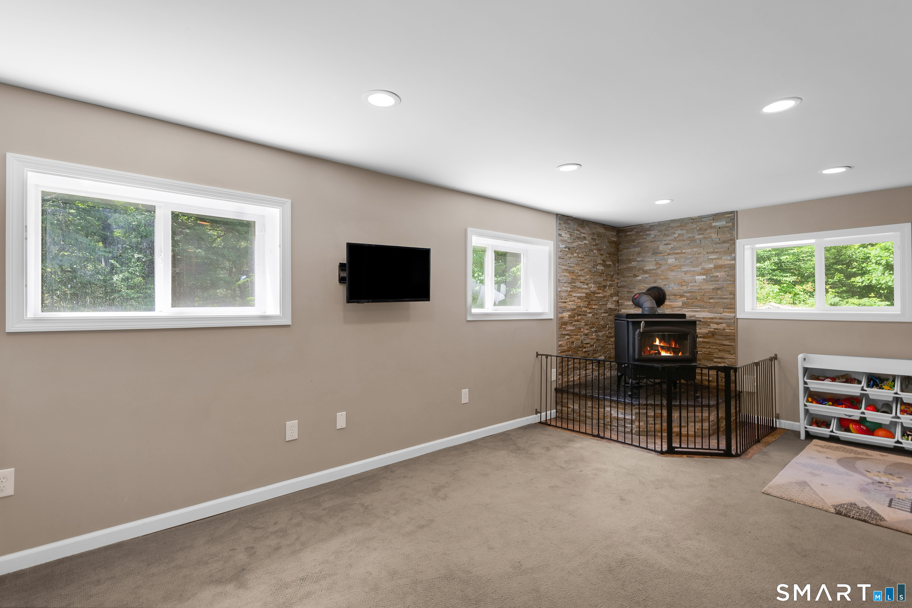 157 Reed Road Tolland, CT 06084 - Photo 23 of 40