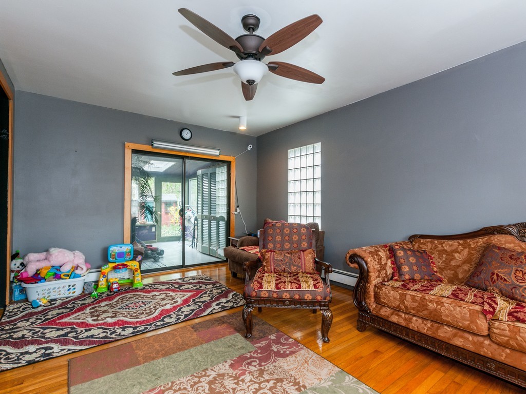 306 Langley Road Newton, MA 02459 - Photo 4 of 16 Gallery Image 4