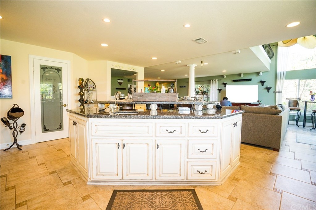 822 San Nicholas Drive Walnut, CA 91789 - Photo 10 of 27