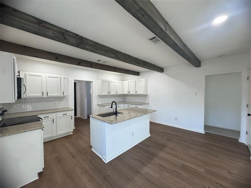 607 East Monterey Street Denison, TX 75021 - Photo 7 of 33