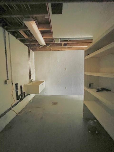 2491 Tilbrook Road Monroeville, PA 15146 - Photo 13 of 21 Gallery Image 13
