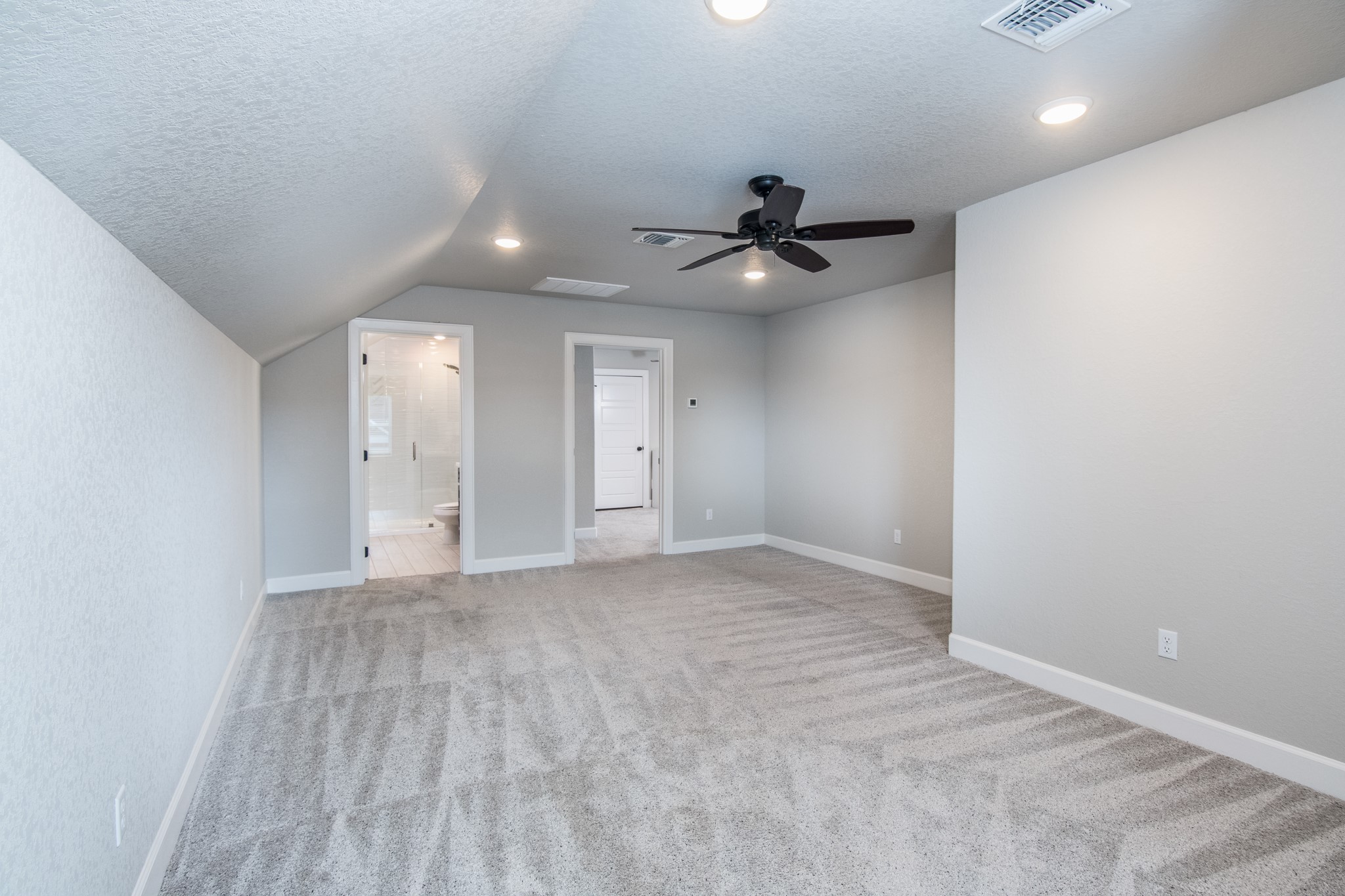 1 Greystone Court Angleton, TX 77515 - Photo 16 of 28 Gameroom