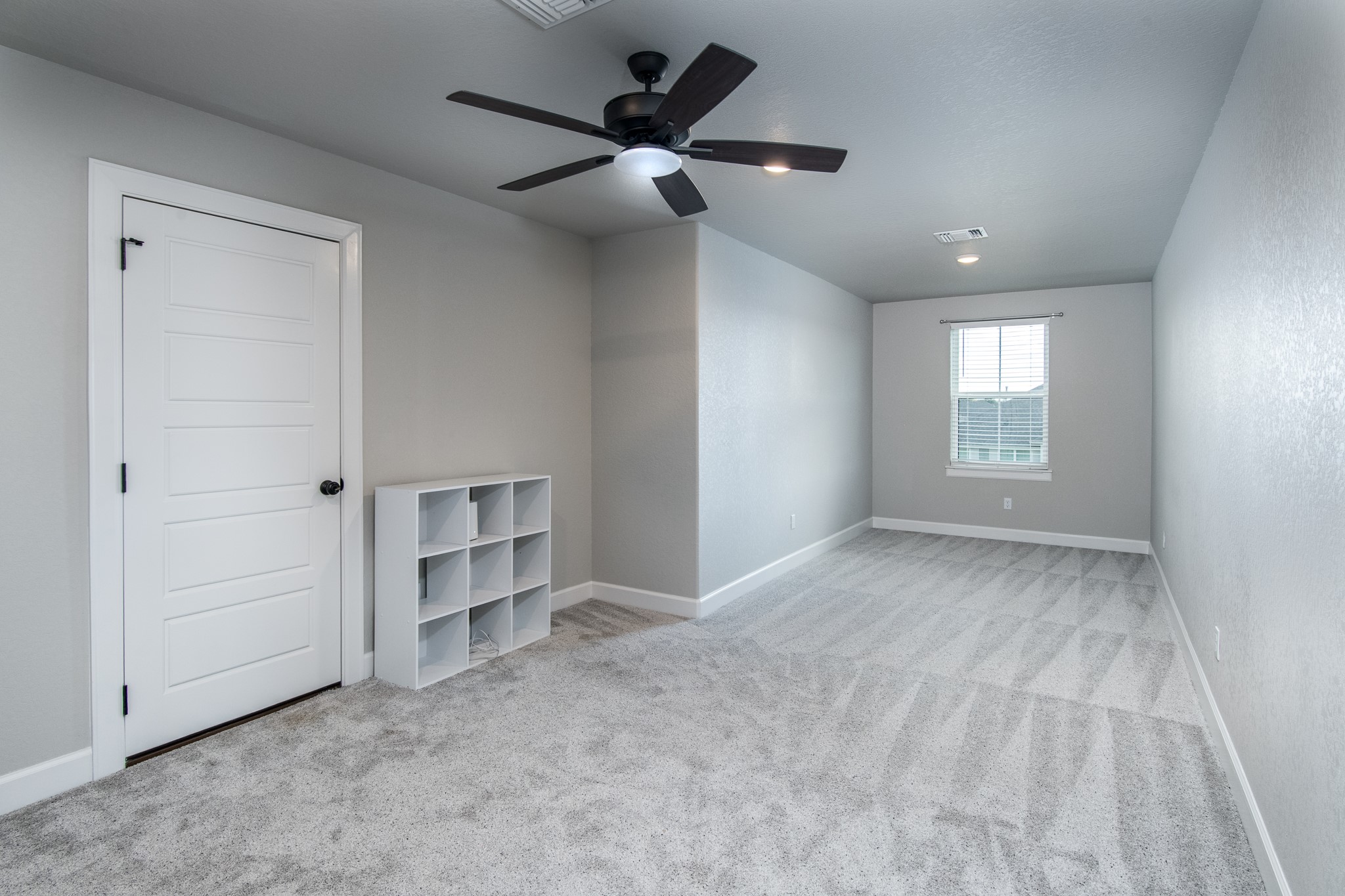 1 Greystone Court Angleton, TX 77515 - Photo 17 of 28 Huge secondary bedroom upstairs
