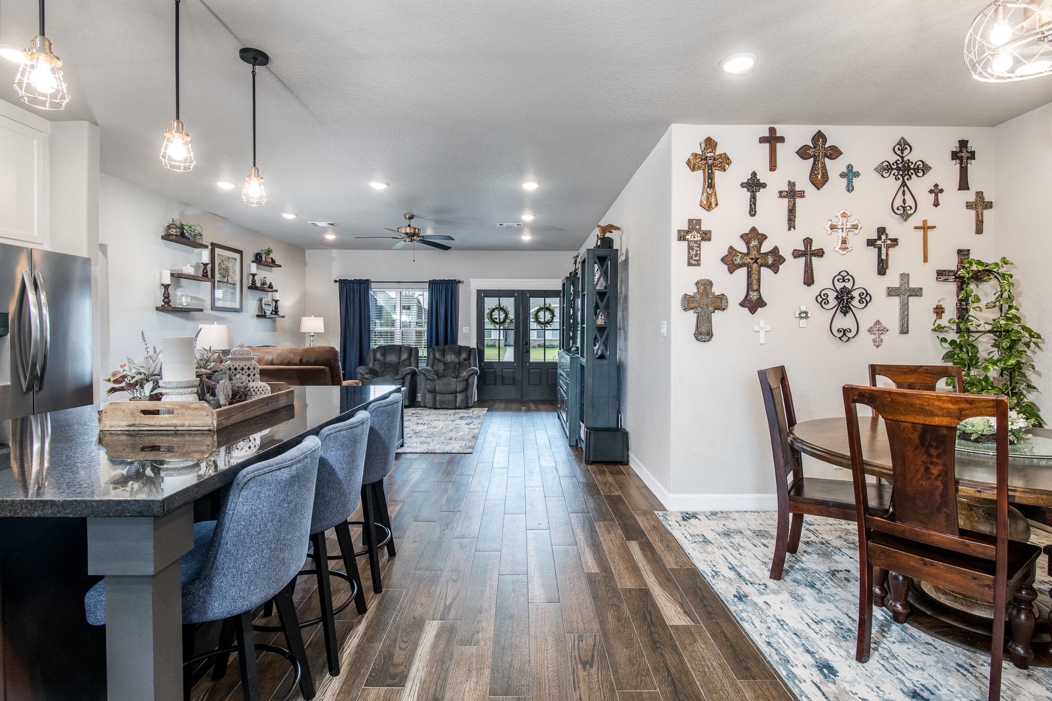 1 Greystone Court Angleton, TX 77515 - Photo 9 of 28 All open concept