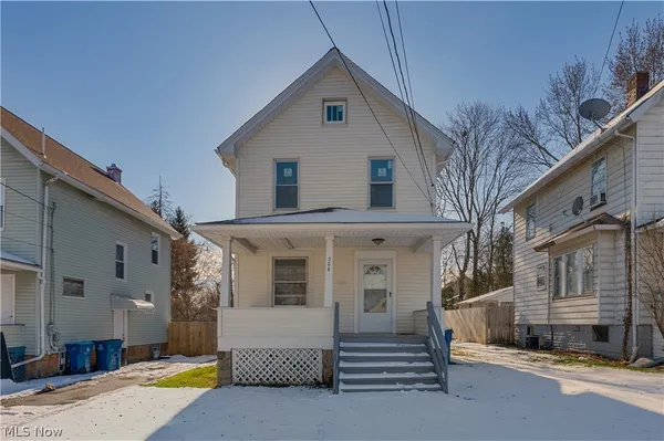$119,900 | 306 Maplewood Avenue, Struthers, OH 44471