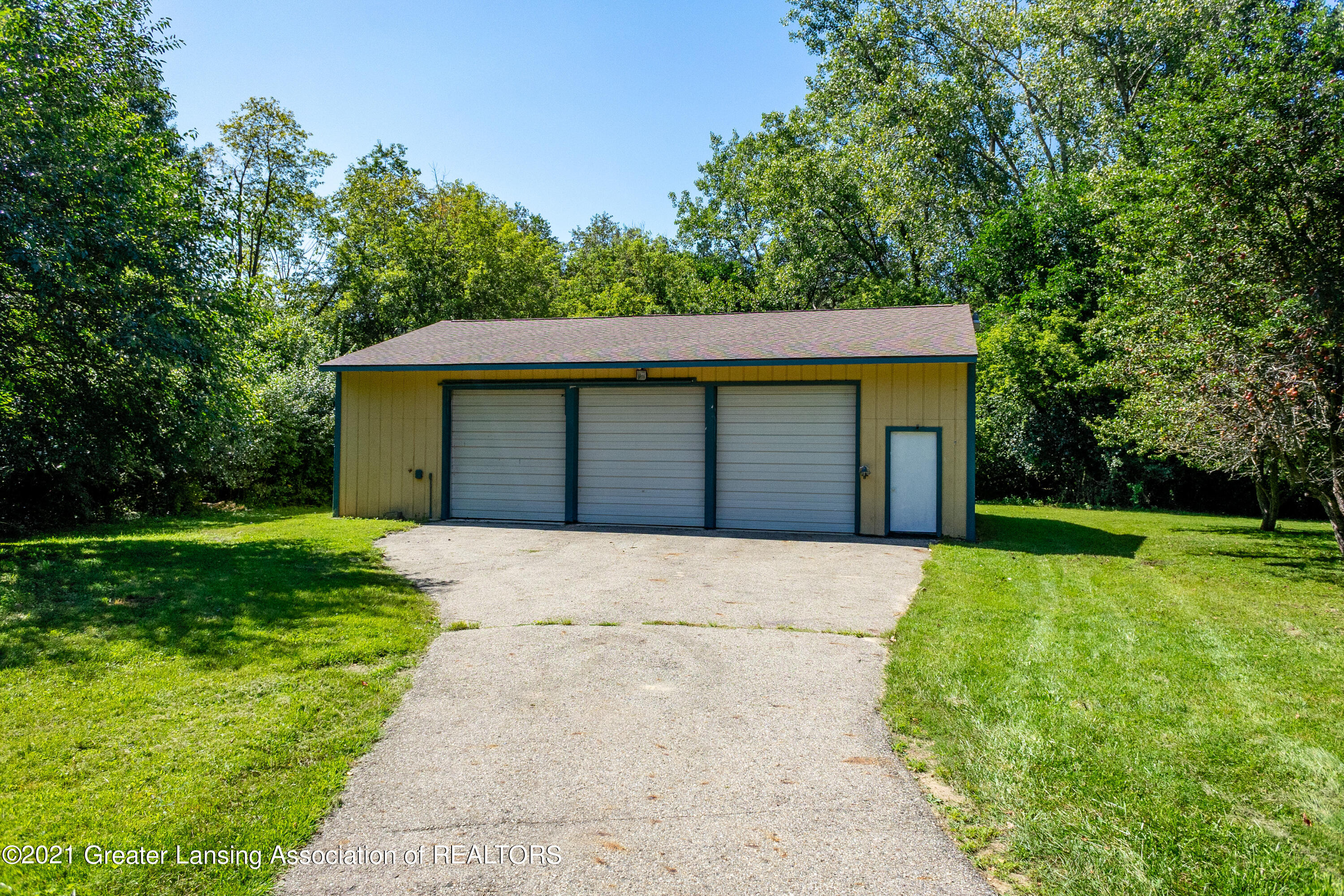 6185 Marsh Road Haslett, MI 48840 - Photo 9 of 40 Pole barn