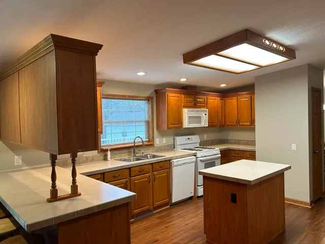 $344,900 | 8715 Little Bend Court, Middleville, MI 49333