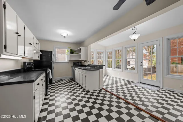 $230,000 | 3342 North Contentnea Street, Farmville, NC 27828