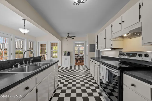 $230,000 | 3342 North Contentnea Street, Farmville, NC 27828