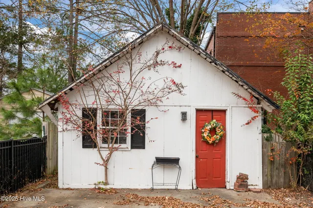 $230,000 | 3342 North Contentnea Street, Farmville, NC 27828