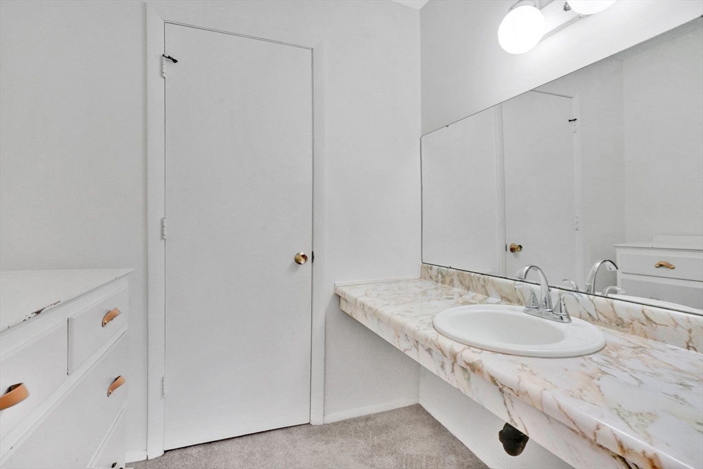 26 Nassau Drive, Unit 26 Springfield, MA 01129 - Photo 24 of 39