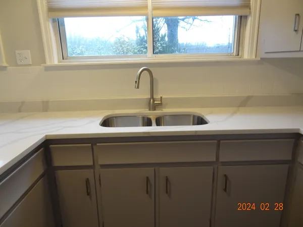 a close view of sink and tap