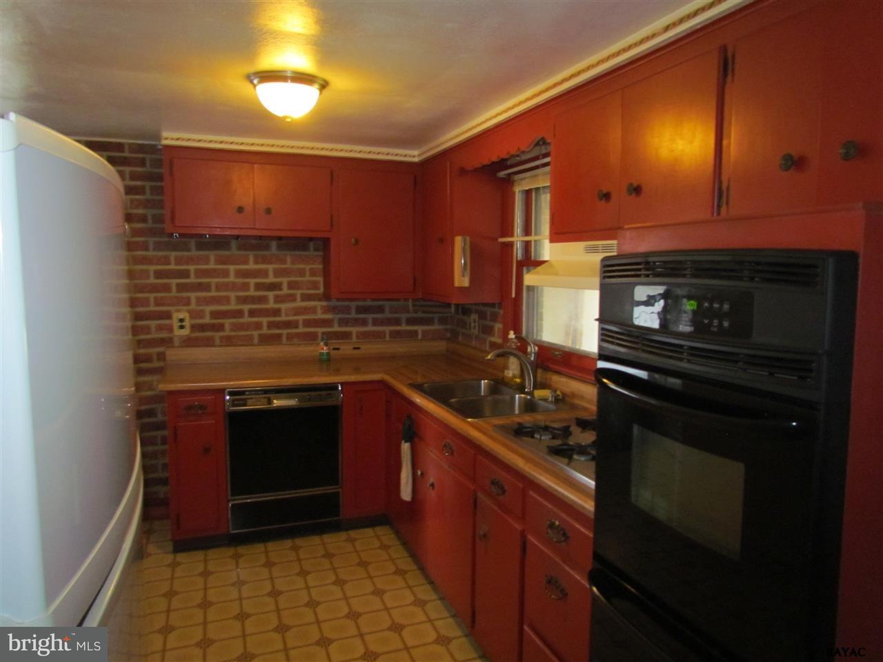 2080 Teslin Road York, PA 17404 - Photo 8 of 28