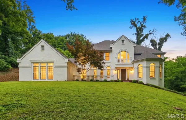 $1,299,900 | 655 Old Riverwoods Lane, Chesterfield, MO 63017