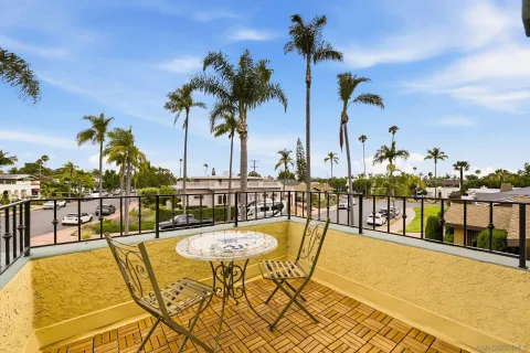 $2,399,000 | 3048 Laurel Street, San Diego, CA 92104