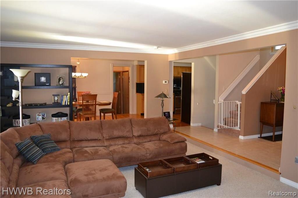 1097 Maple Leaf Drive Rochester Hills, MI 48309 - Photo 13 of 38