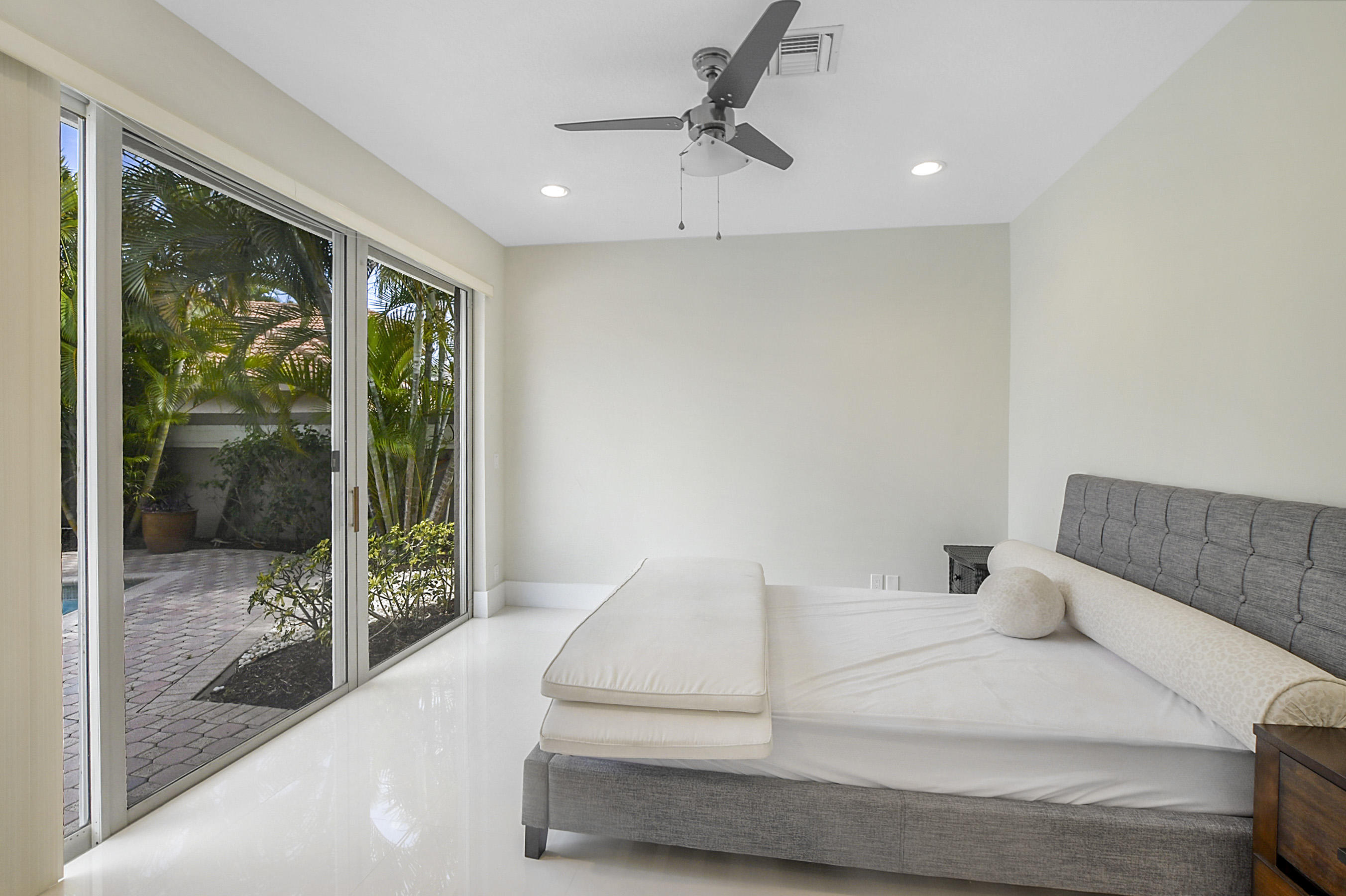 2550 Northwest 64th Boulevard Boca Raton, FL 33496 - Photo 13 of 58 14_ebf_2615