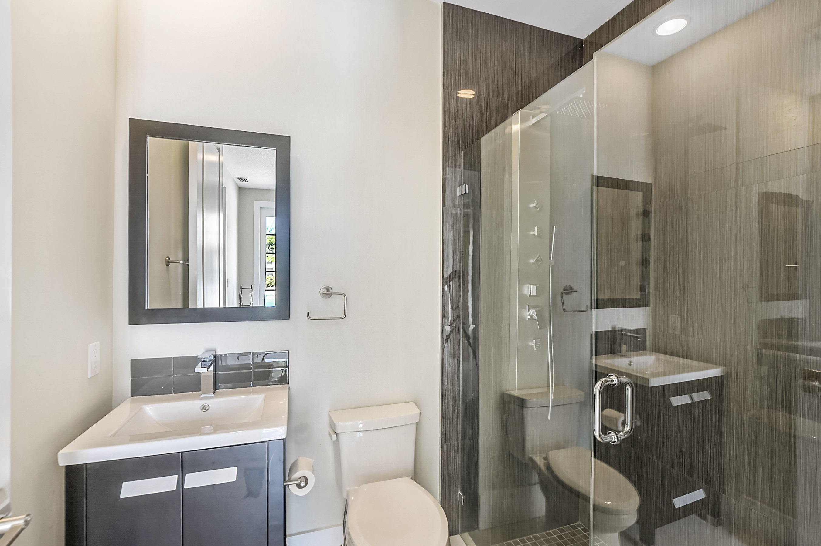 2550 Northwest 64th Boulevard Boca Raton, FL 33496 - Photo 15 of 58 16_ebf_2590