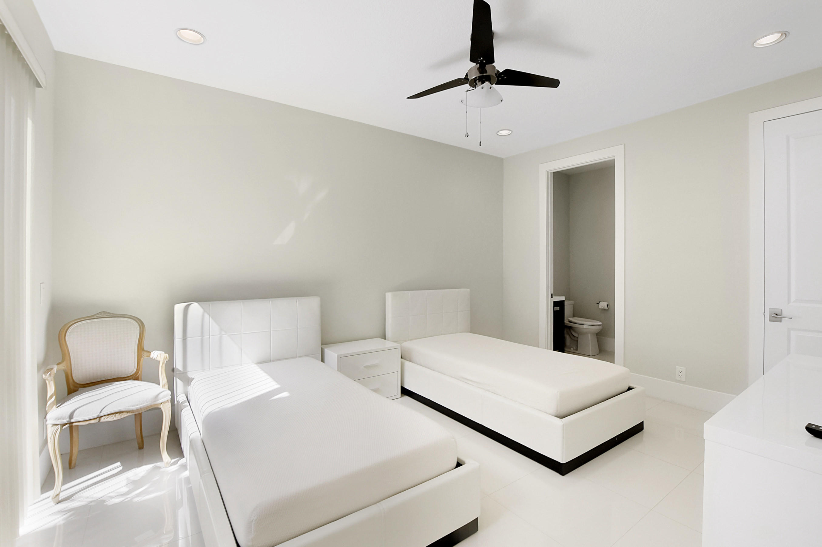 2550 Northwest 64th Boulevard Boca Raton, FL 33496 - Photo 53 of 58 48_ebf_2690