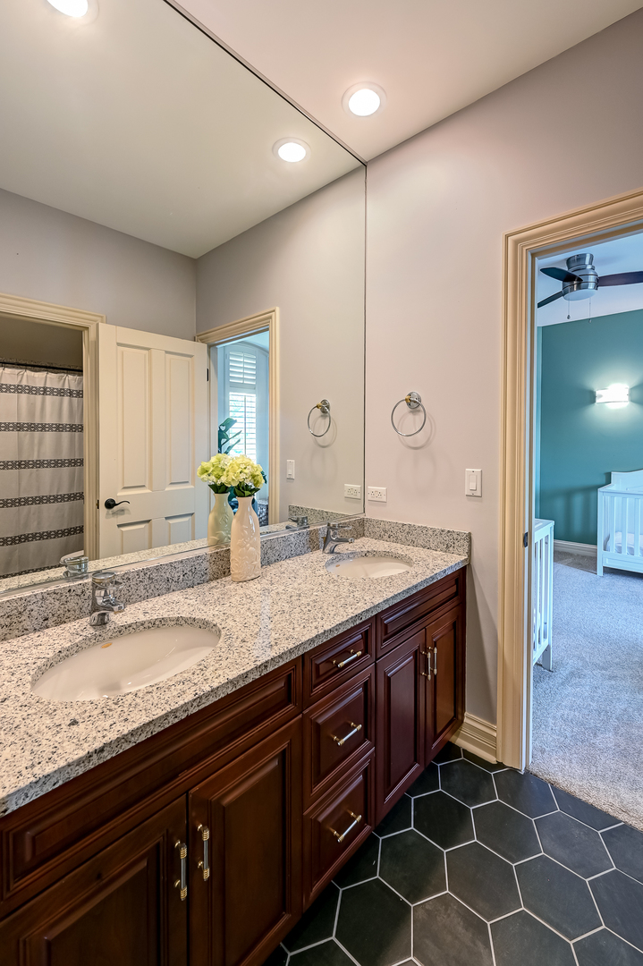 9 Clubside Court Burr Ridge, IL 60527 - Photo 32 of 46 Gallery Image 32