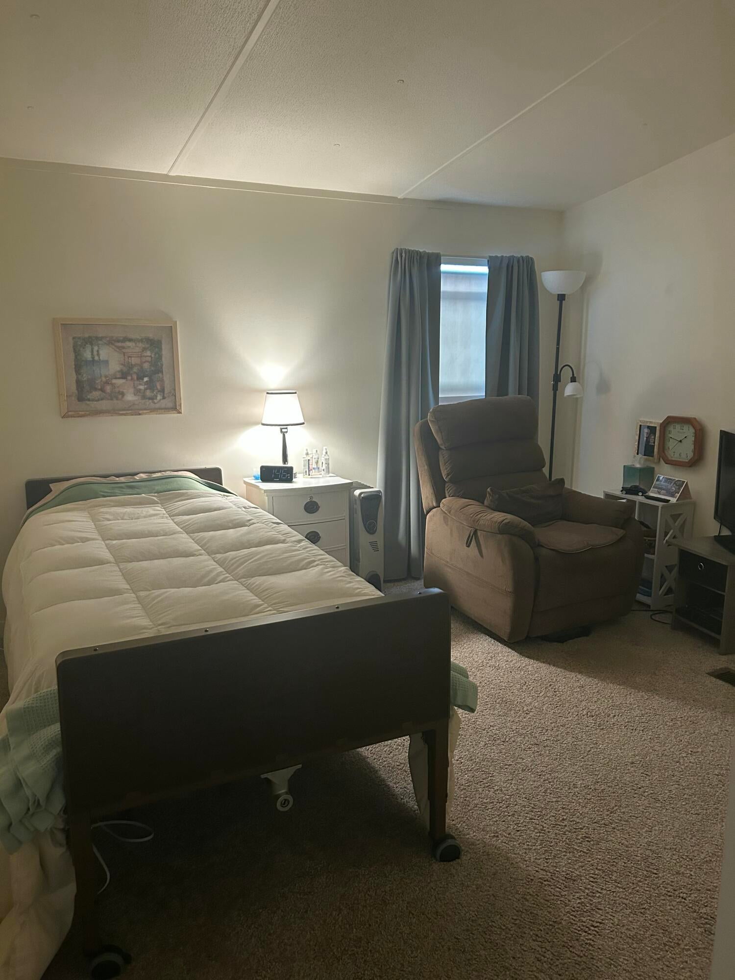 222 Ollis Road, Unit 73 Cave Junction, OR 97523 - Photo 24 of 25 Bedroom 3