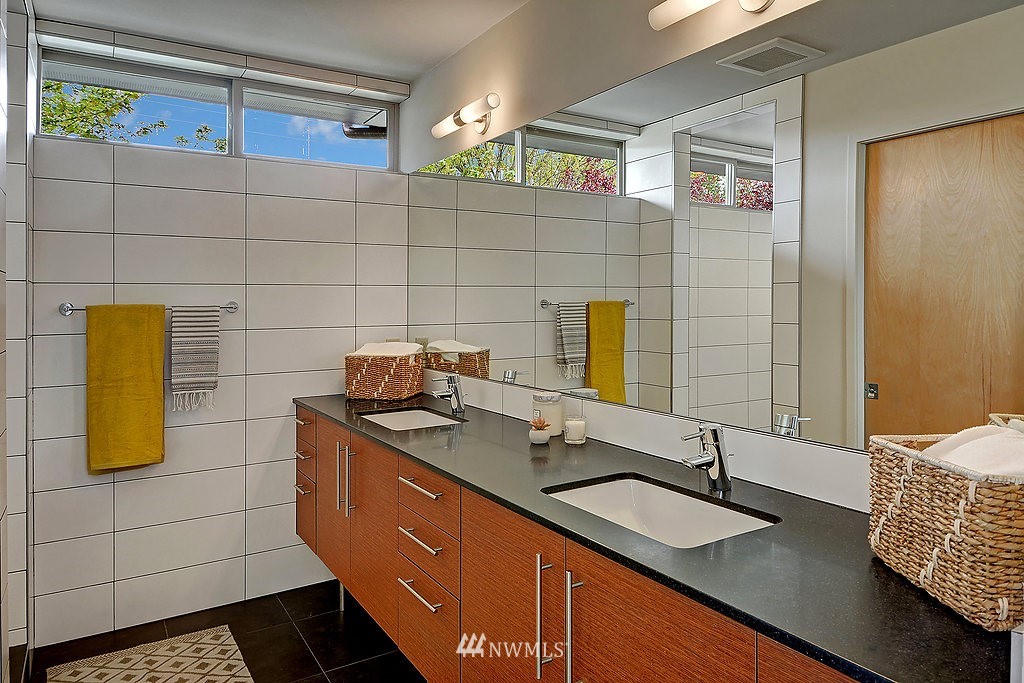 1436 26th Avenue Seattle, WA 98122 - Photo 12 of 17