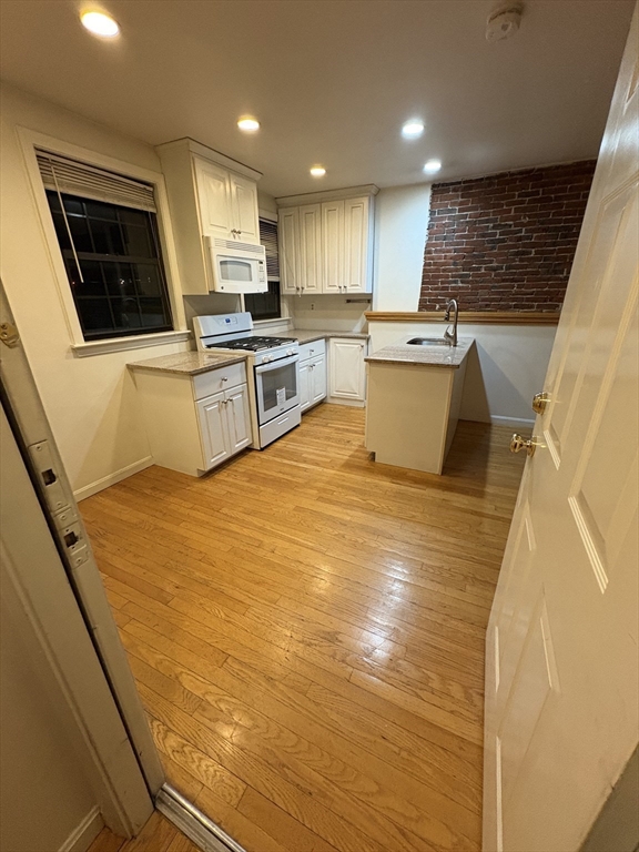 73-73A Hudson Street, Unit 3 Boston, MA 02111 - Photo 5 of 10