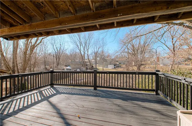 $330,000 | 1038 Essex Street, Liberty, MO 64068