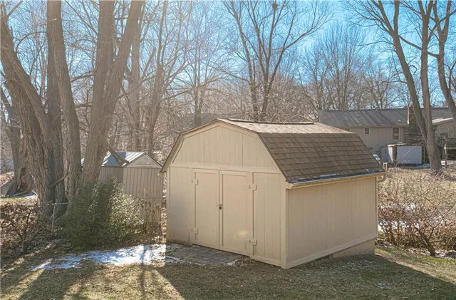 $330,000 | 1038 Essex Street, Liberty, MO 64068