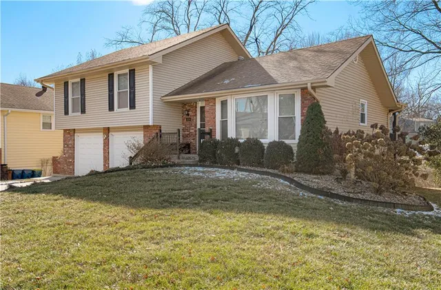 $330,000 | 1038 Essex Street, Liberty, MO 64068