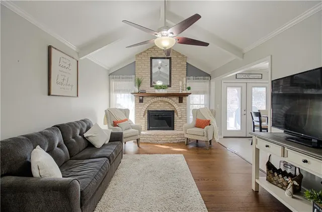 $330,000 | 1038 Essex Street, Liberty, MO 64068