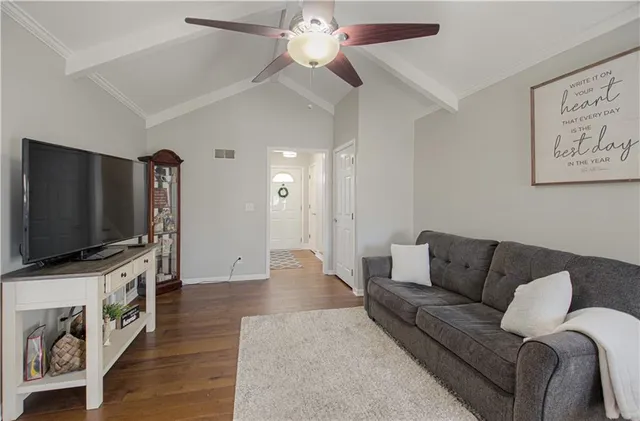 $330,000 | 1038 Essex Street, Liberty, MO 64068