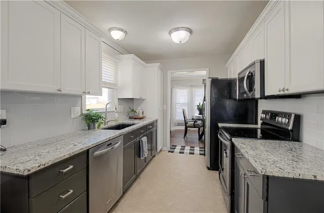 $330,000 | 1038 Essex Street, Liberty, MO 64068