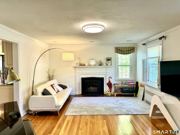 $4,600 | 330 Ridge Road, Hamden, CT 06517