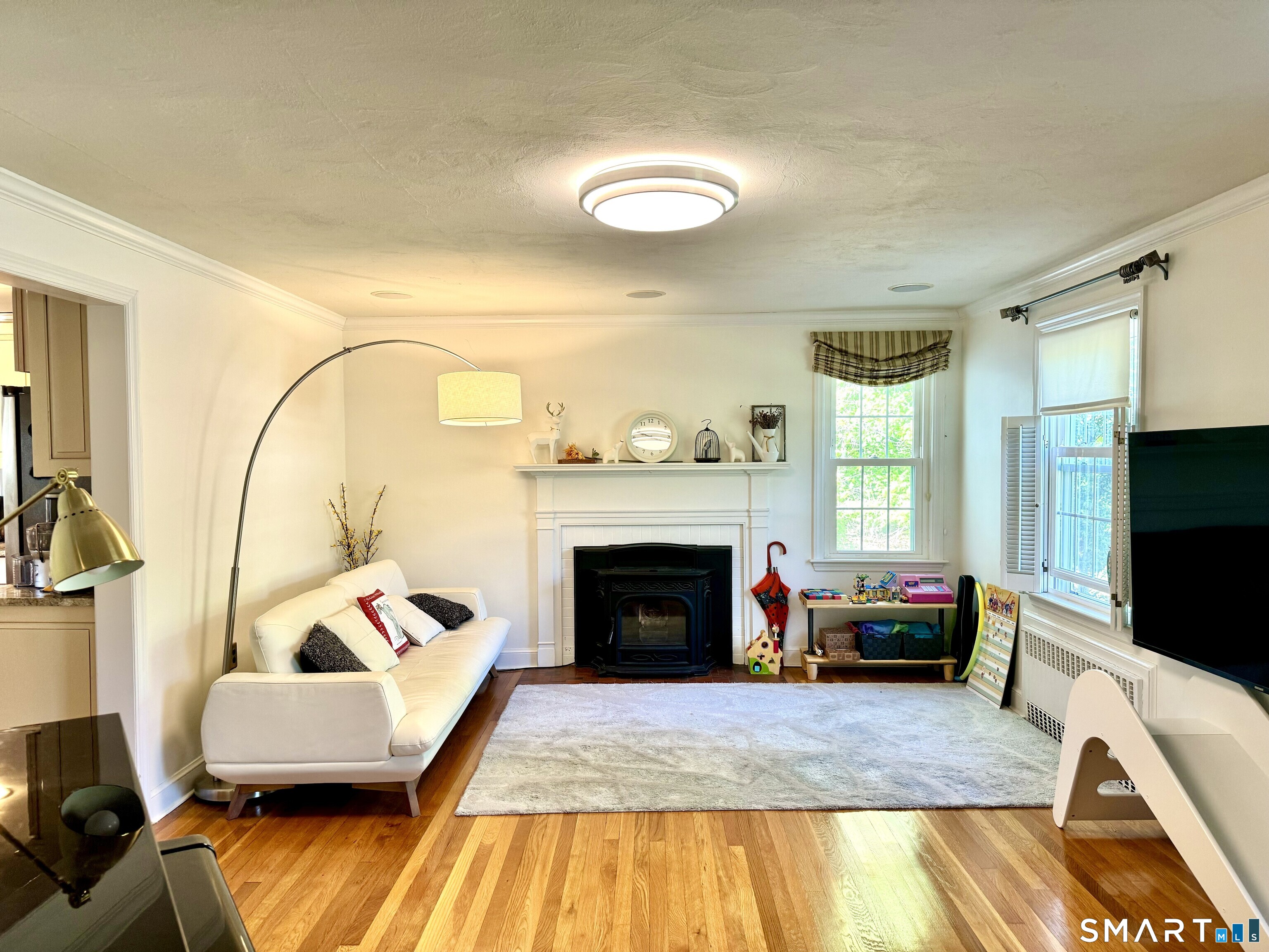 330 Ridge Road Hamden, CT 06517 - Photo 3 of 20