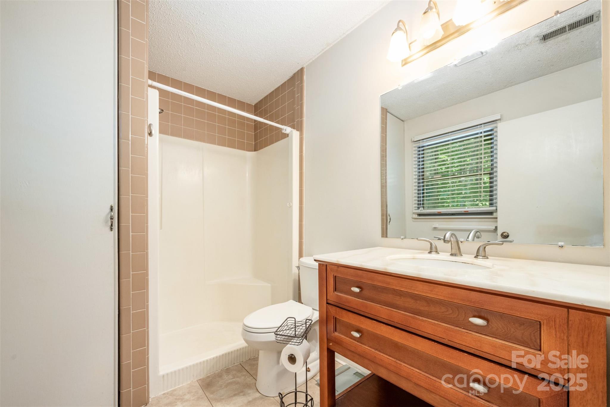 5733 Simpson Road Charlotte, NC 28216 - Photo 15 of 29 Gallery Image 15