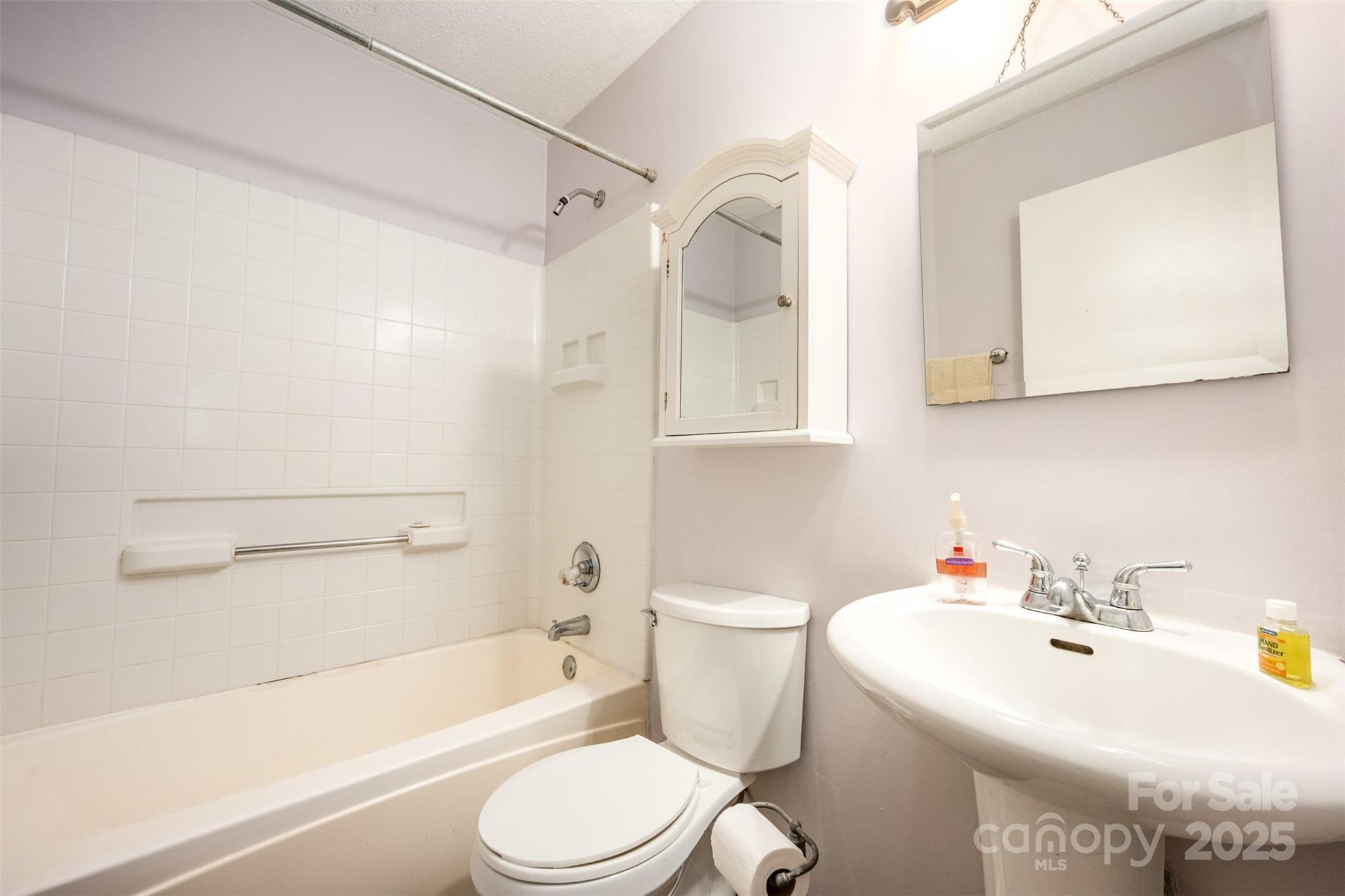5733 Simpson Road Charlotte, NC 28216 - Photo 16 of 29 Gallery Image 16
