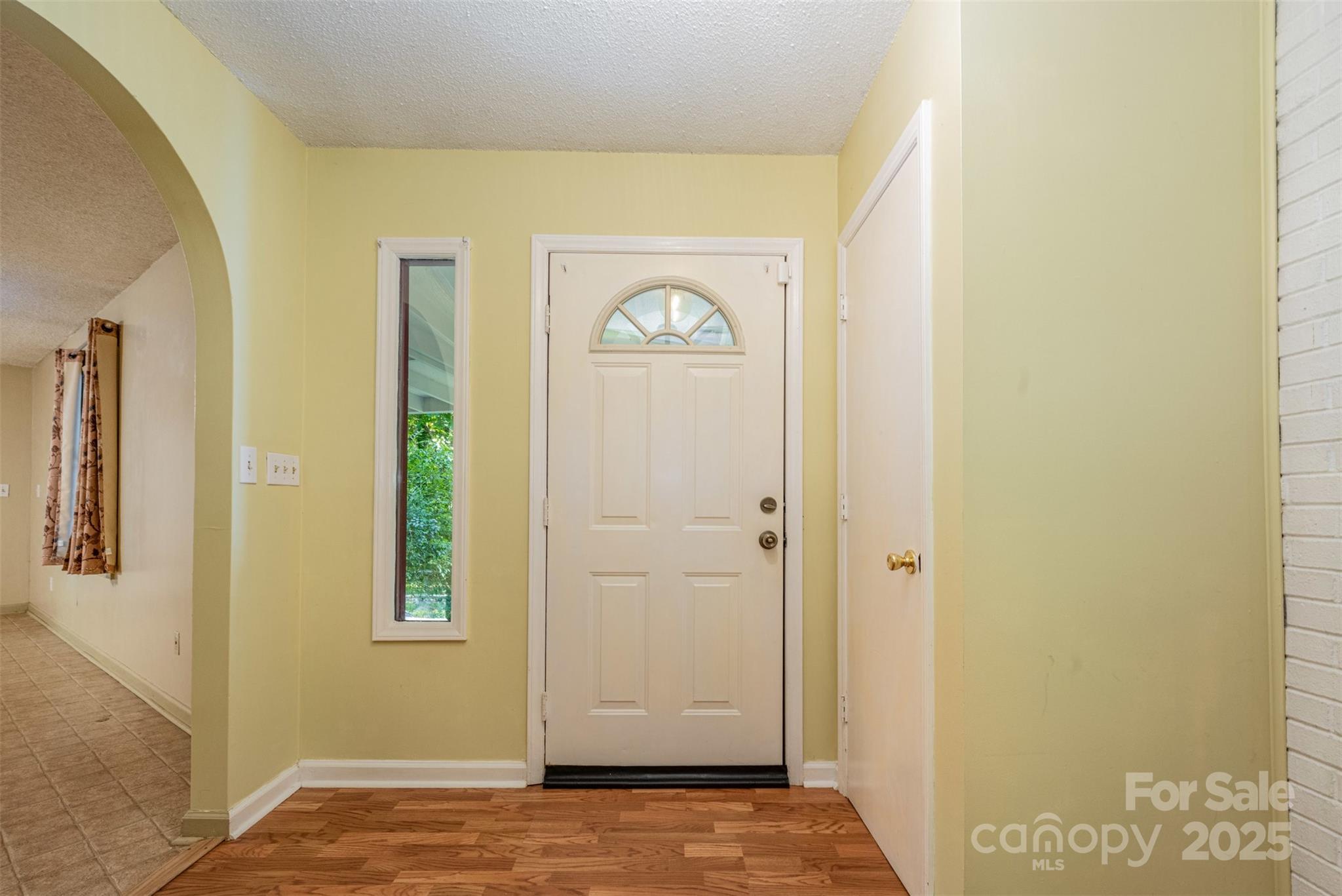 5733 Simpson Road Charlotte, NC 28216 - Photo 4 of 29 Gallery Image 4
