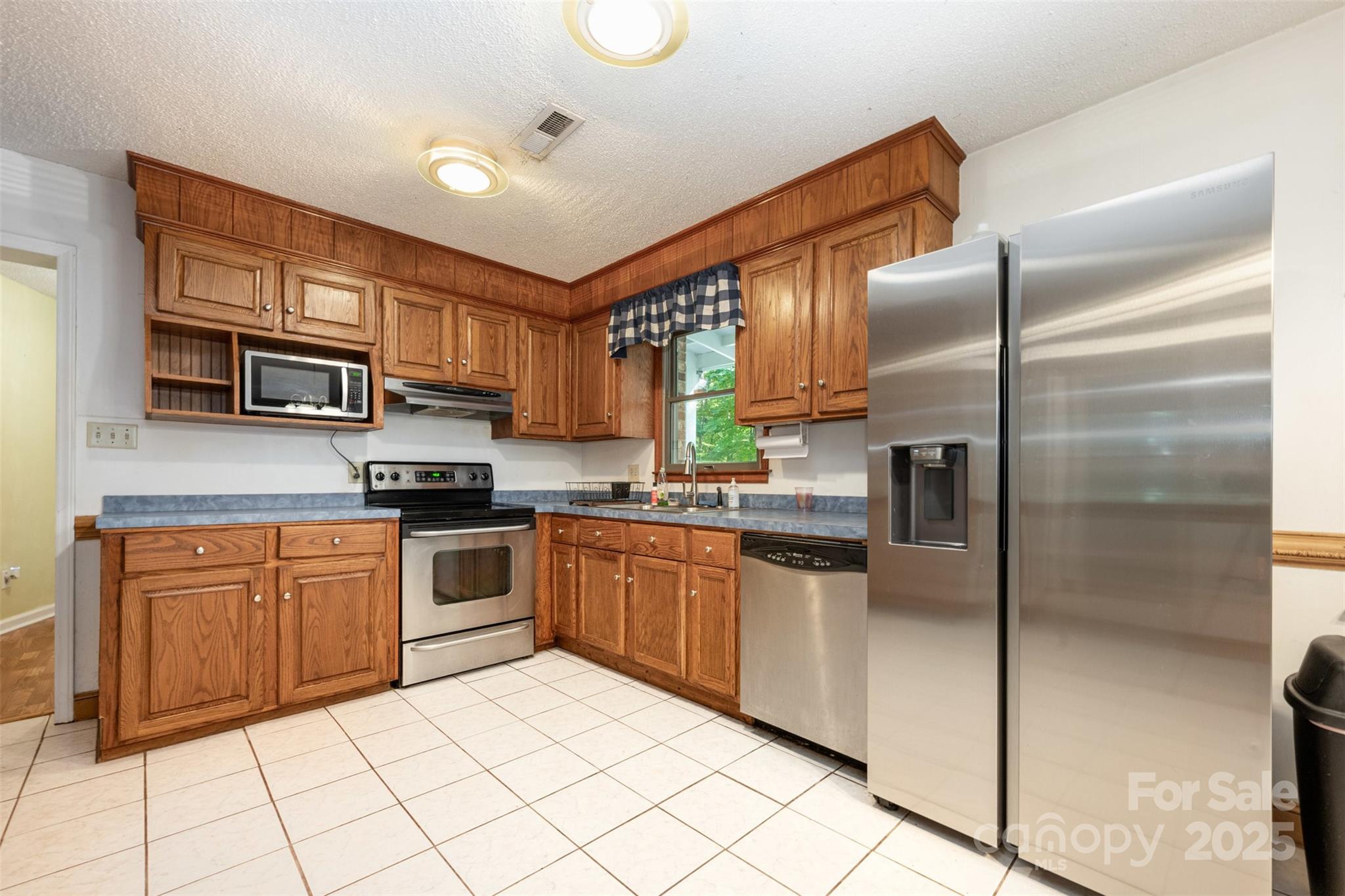 5733 Simpson Road Charlotte, NC 28216 - Photo 5 of 29 Gallery Image 5