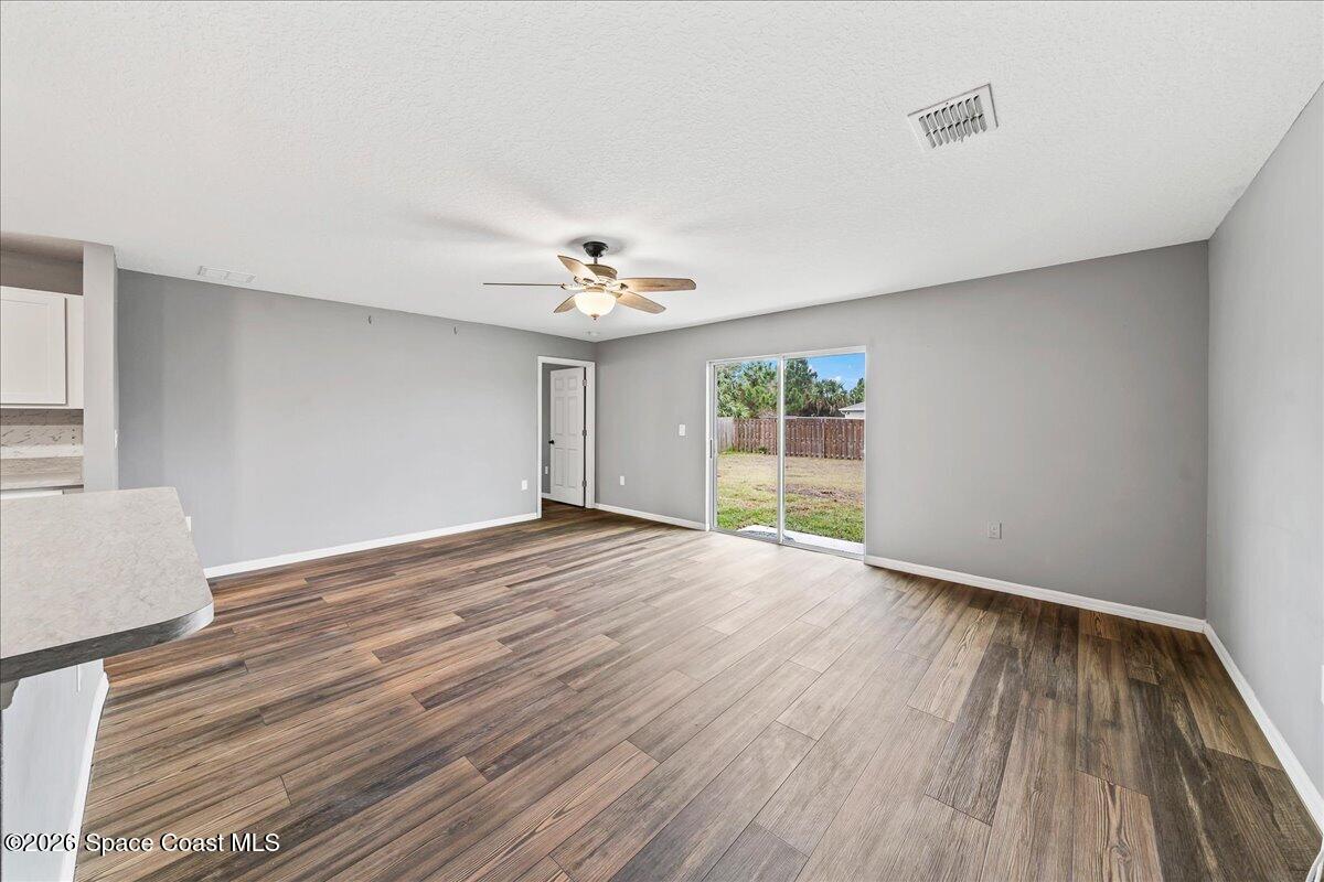 359 Hanford Road Southwest Palm Bay, FL 32908 - Photo 12 of 35 Living Room
