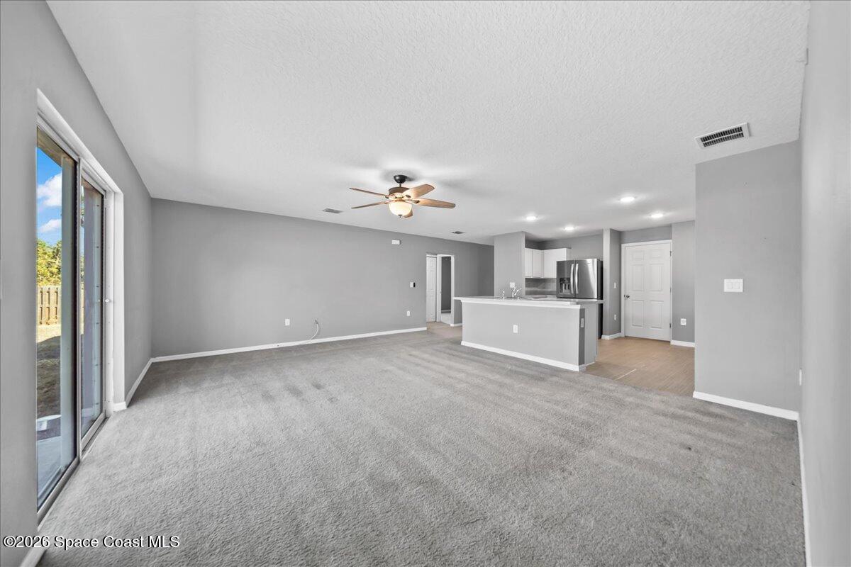 359 Hanford Road Southwest Palm Bay, FL 32908 - Photo 13 of 36 Living